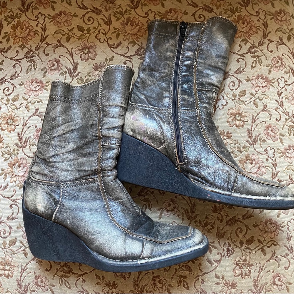 Vagabond distressed boot